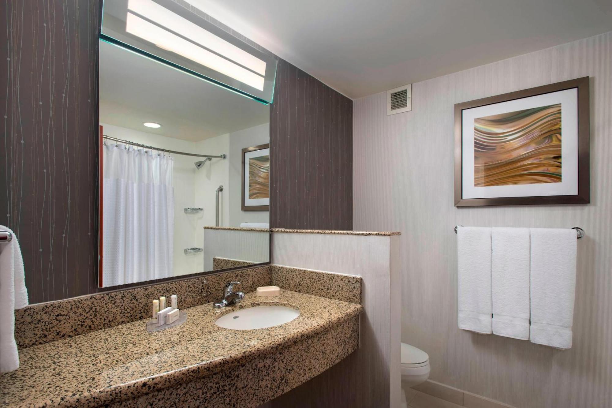 Courtyard Republic Airport Long Island/farmingdale Hotel