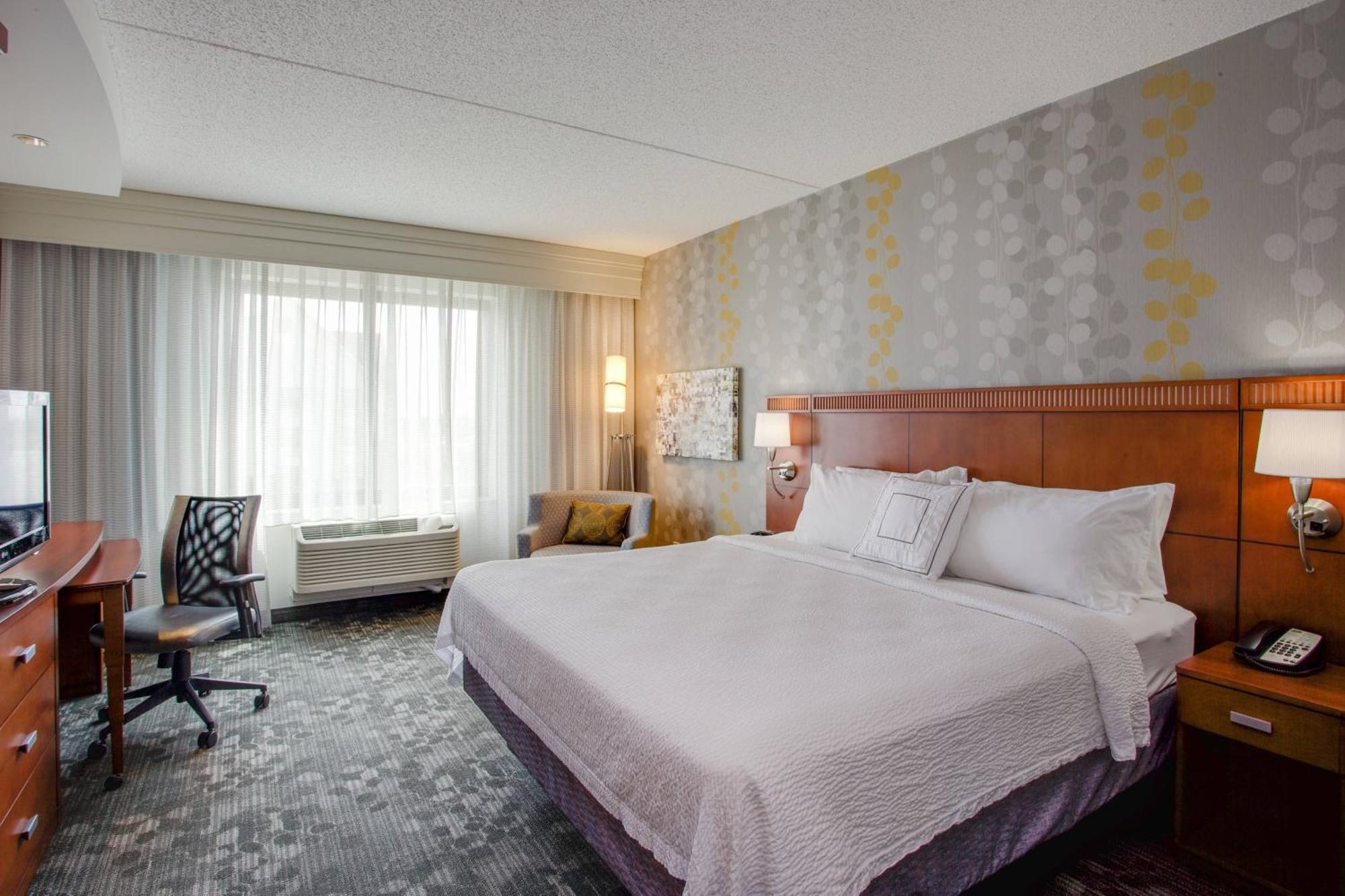 Courtyard Republic Airport Long Island/farmingdale Hotel