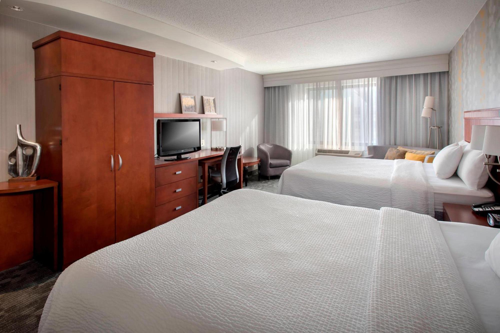 Courtyard Republic Airport Long Island/farmingdale Hotel 3*
